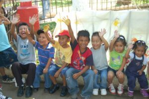 kids with hands-el salvador 2011